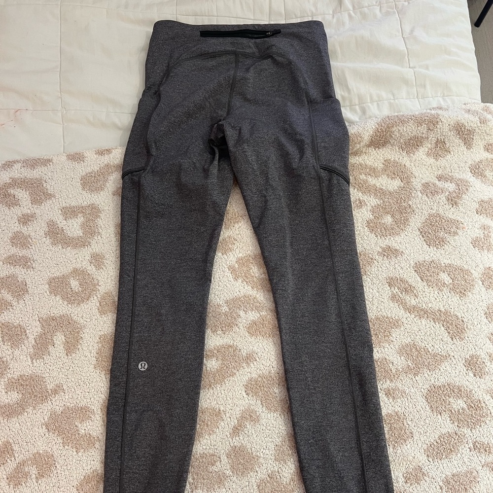 grey lululemon leggings!